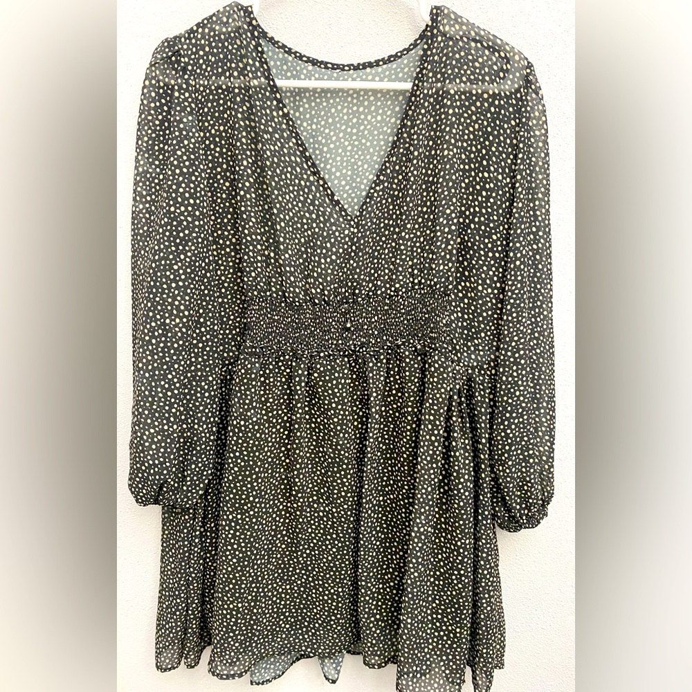 SHEIN XL green and white polka dot dress.